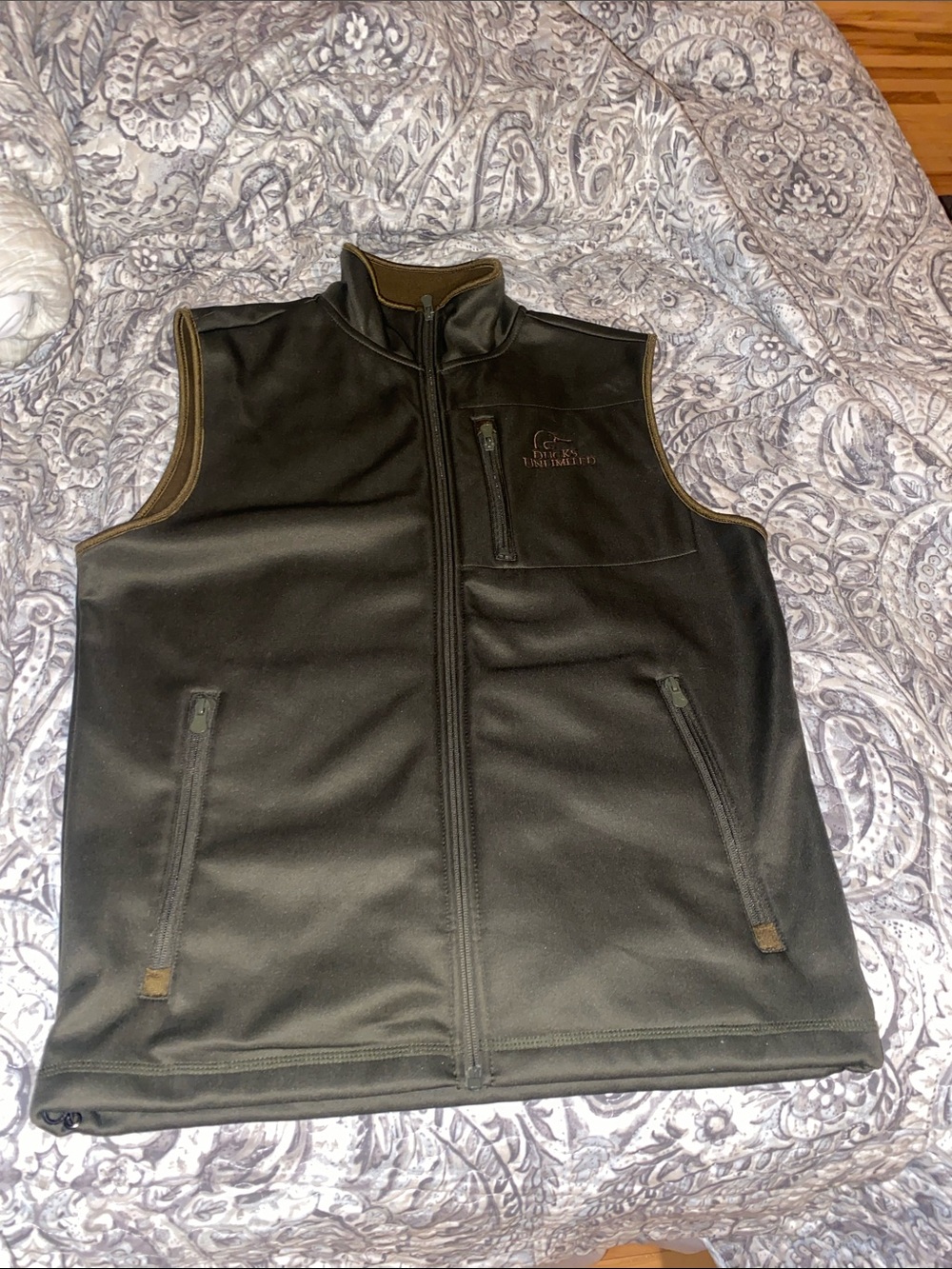 Ducks Unlimited Olive Green Softshell Vest with Brown Trim